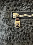 Louis Vuitton Pavel Taiga Leder