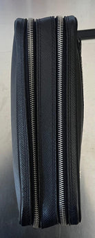 Louis Vuitton Pavel Taiga Leder