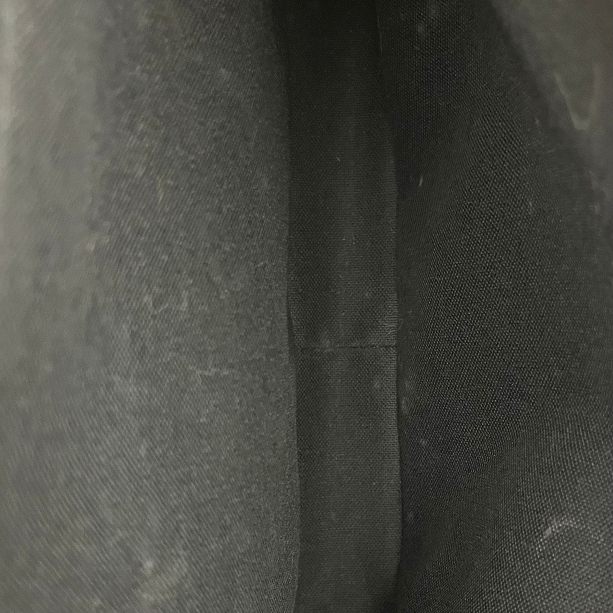 Louis Vuitton Pavel Taiga Leder