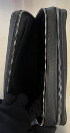 Louis Vuitton Pavel Taiga Leder