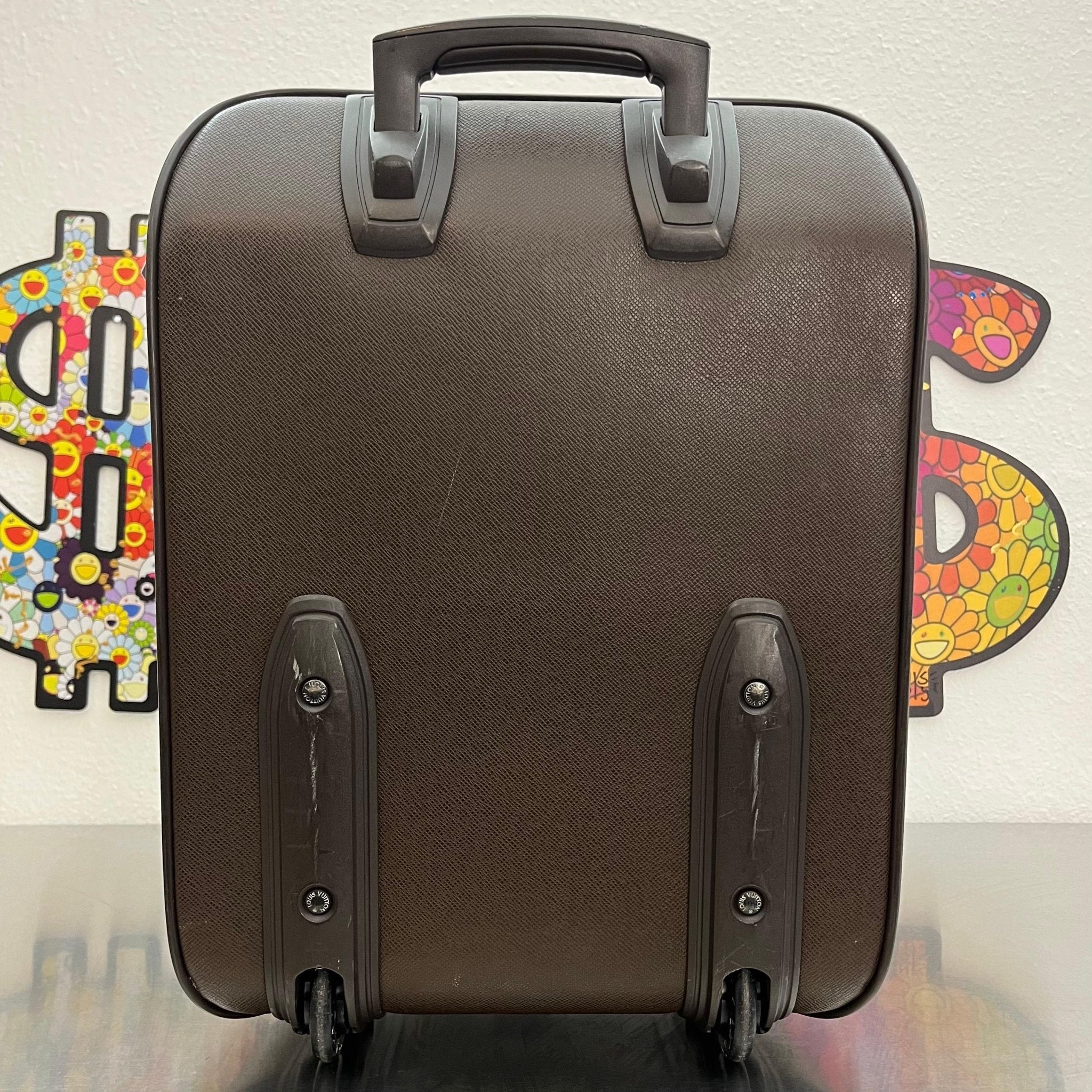 Louis Vuitton Pegase 45 Taiga Grizzly