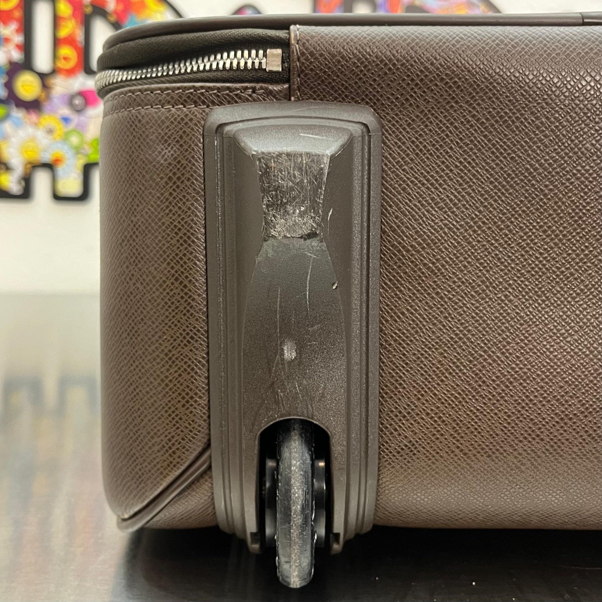 Louis Vuitton Pegase 45 Taiga Grizzly