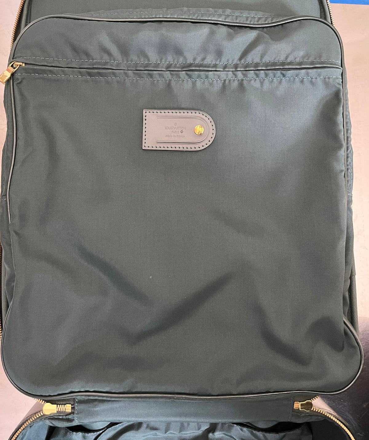 Louis Vuitton Pegase 50 Taiga
