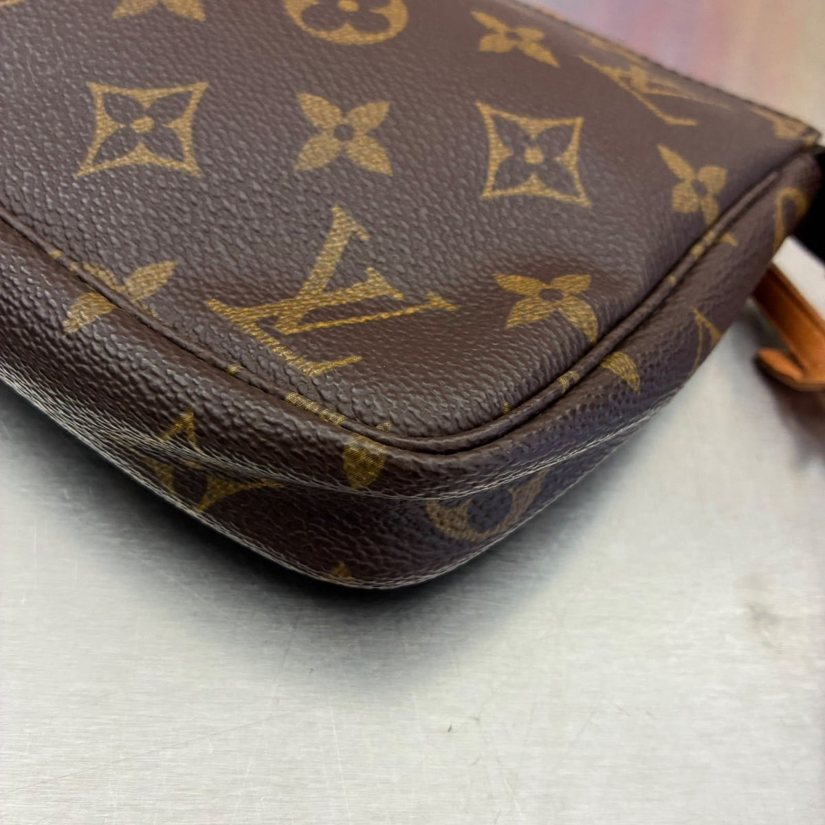 Louis Vuitton Pochette Accessoires Monogram von 1995