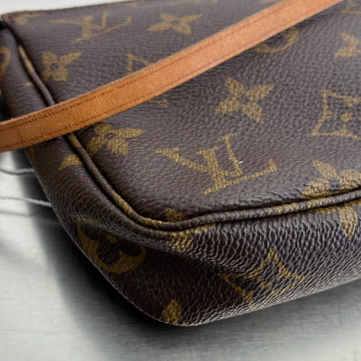 Louis Vuitton Pochette Accessoires Monogram von 1999