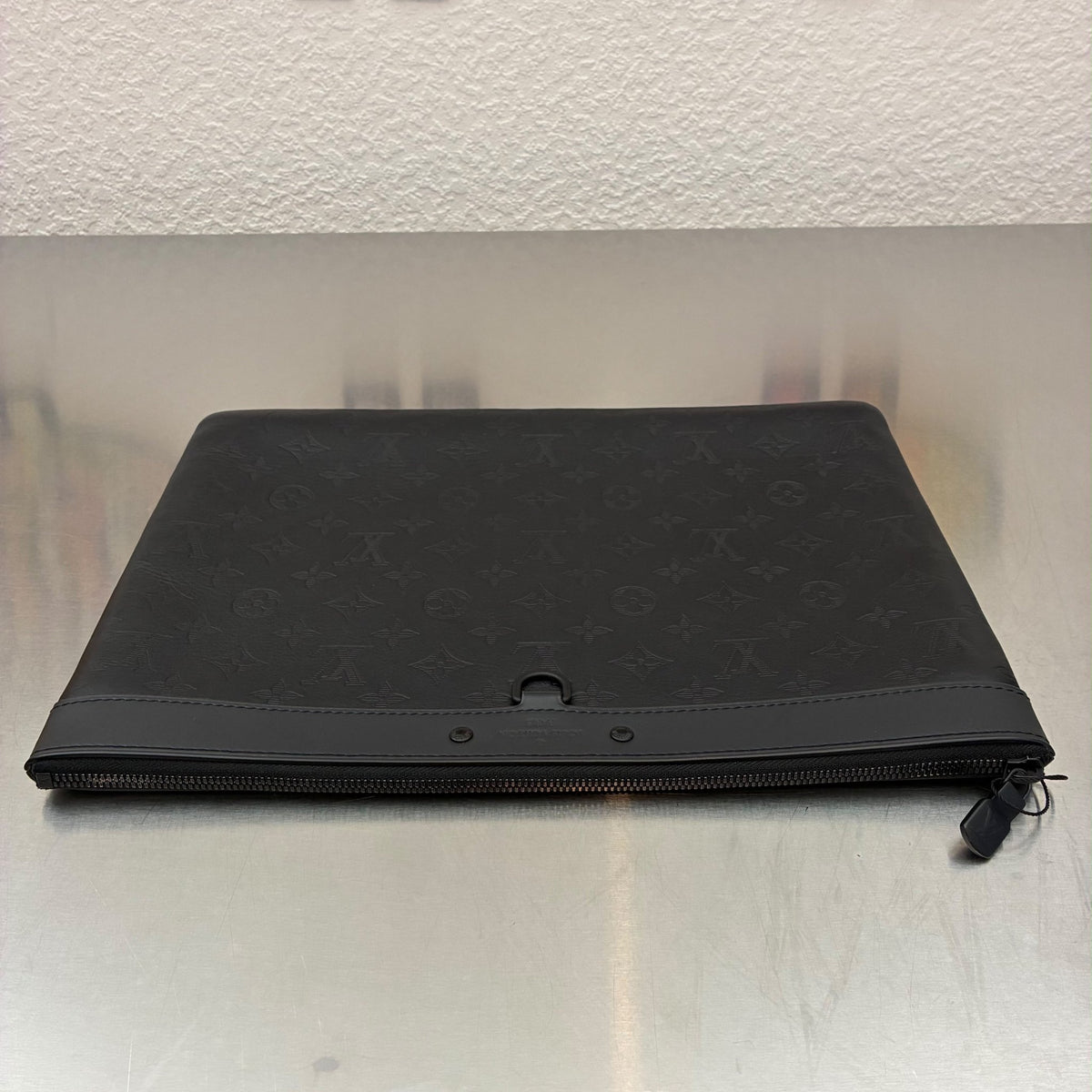 Louis Vuitton Pochette Discovery Shodow GM