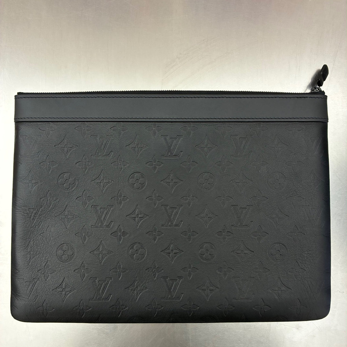 Louis Vuitton Pochette Discovery Shodow GM