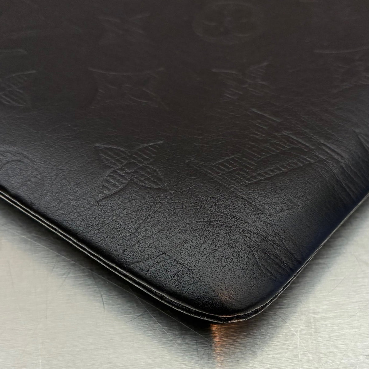 Louis Vuitton Pochette Discovery Shodow GM