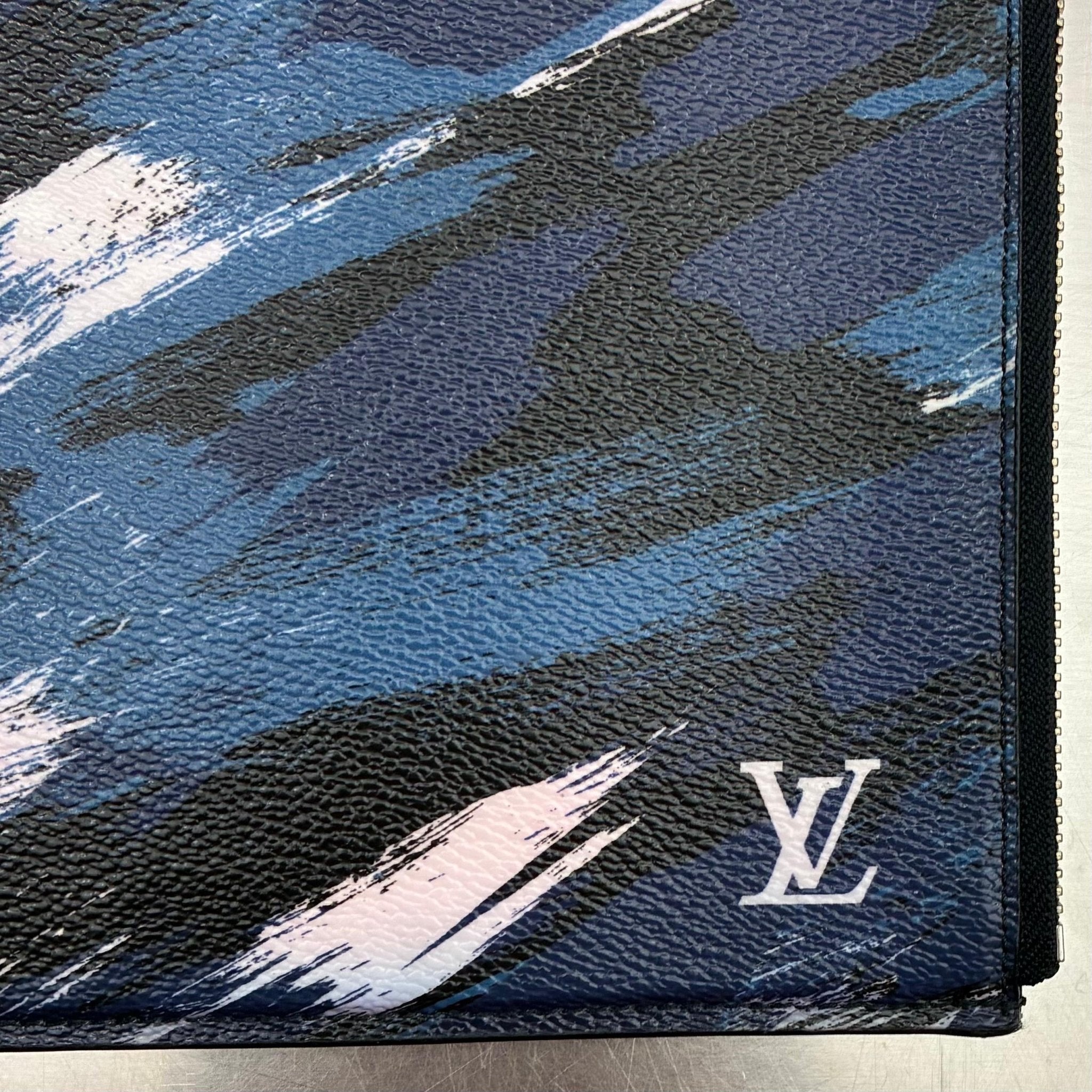 Louis Vuitton Pochette Jour GM Camouflage