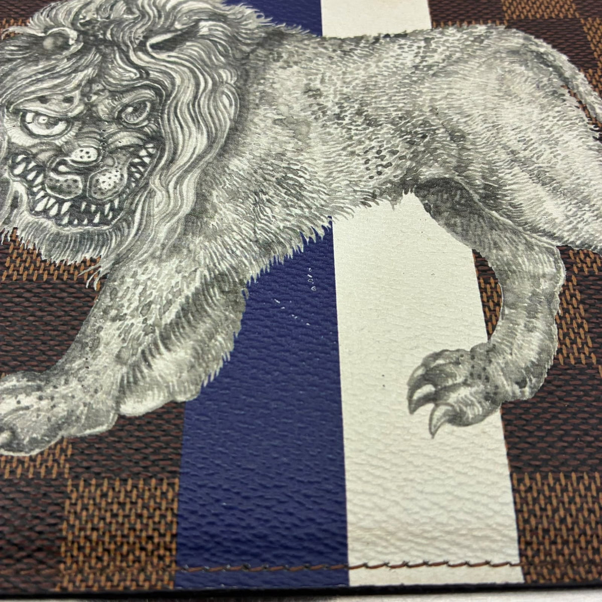 Louis Vuitton Pochette Jour GM, Chapman Brothers Wildlife Kollektion (Frühjahr/Sommer 2017).