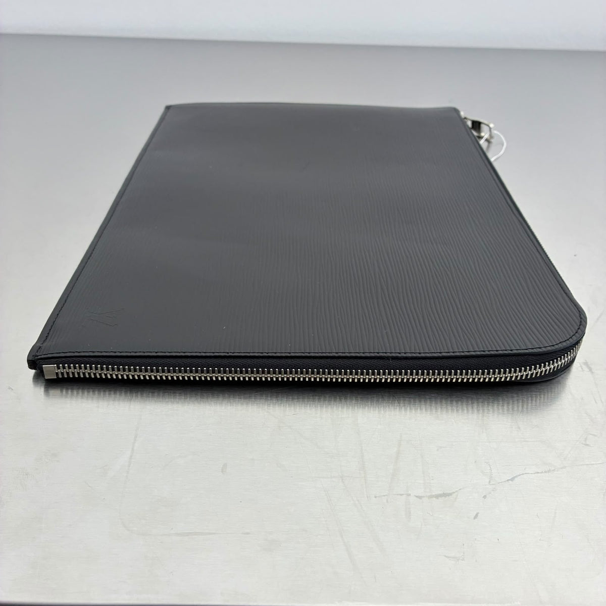 Louis Vuitton Pochette Jour GM Epi