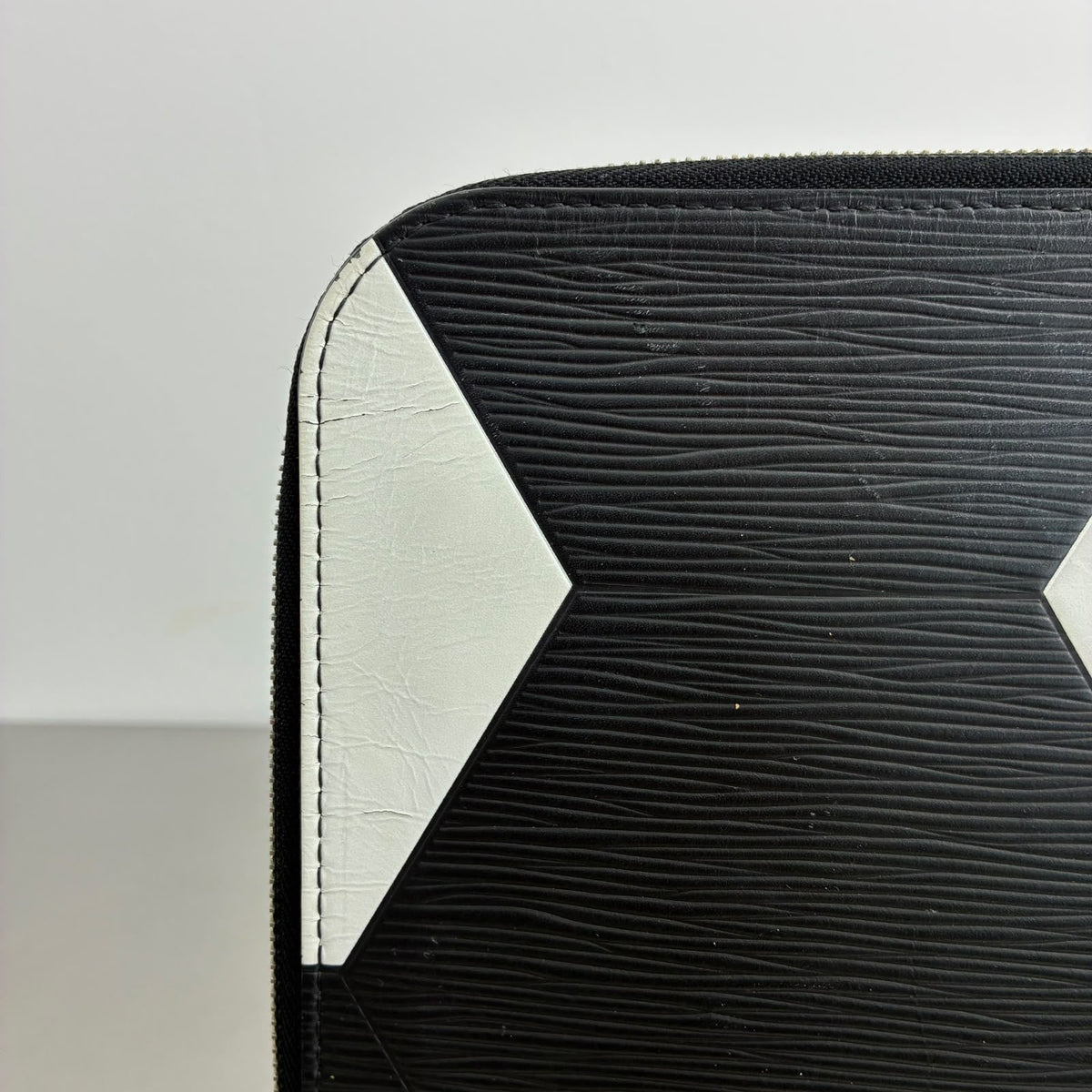 Louis Vuitton Pochette Jour GM Epi x FIFA World Cup 2018, limitierte Kollektion