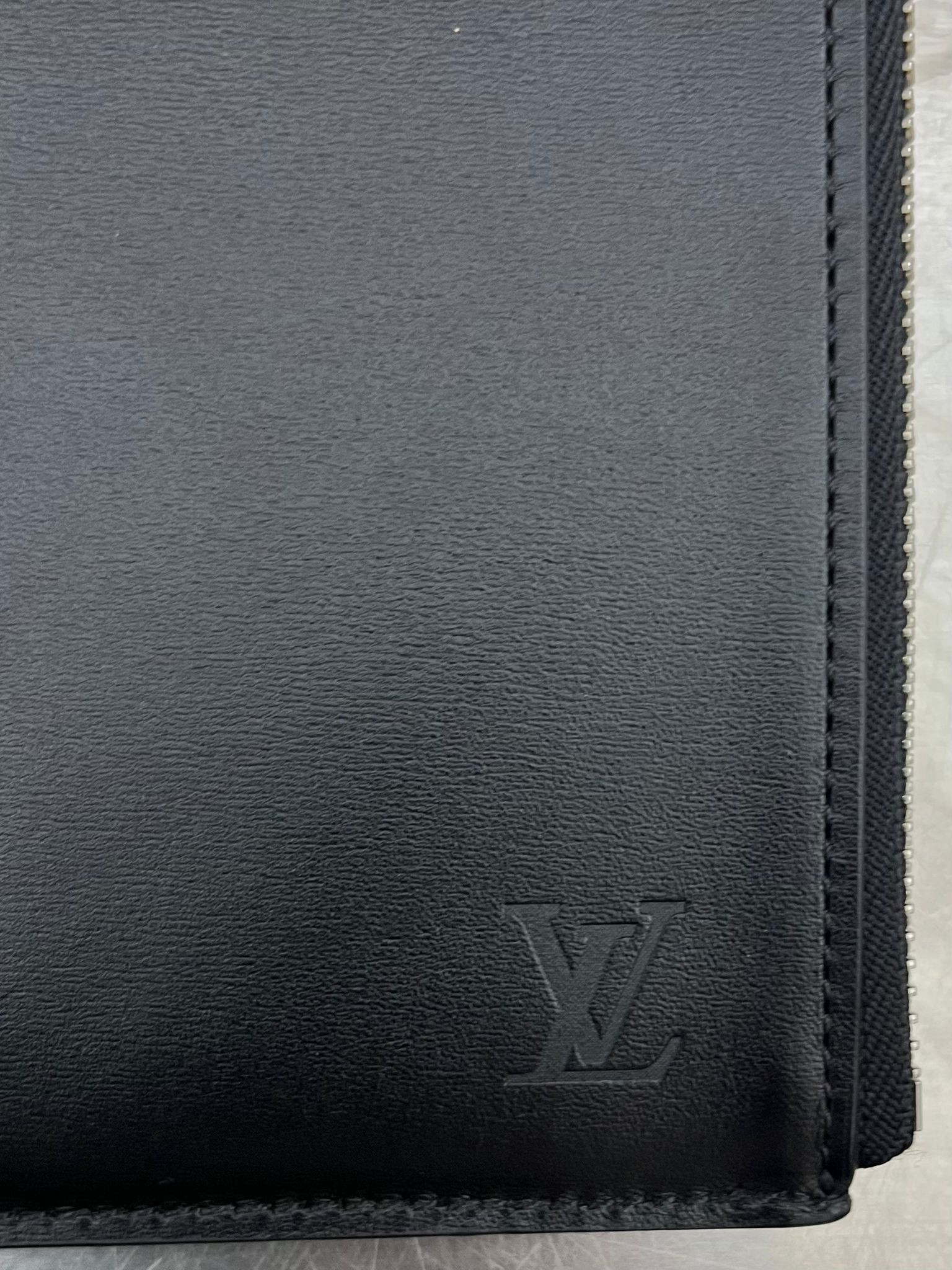 Louis Vuitton Pochette Jour PM Clutch