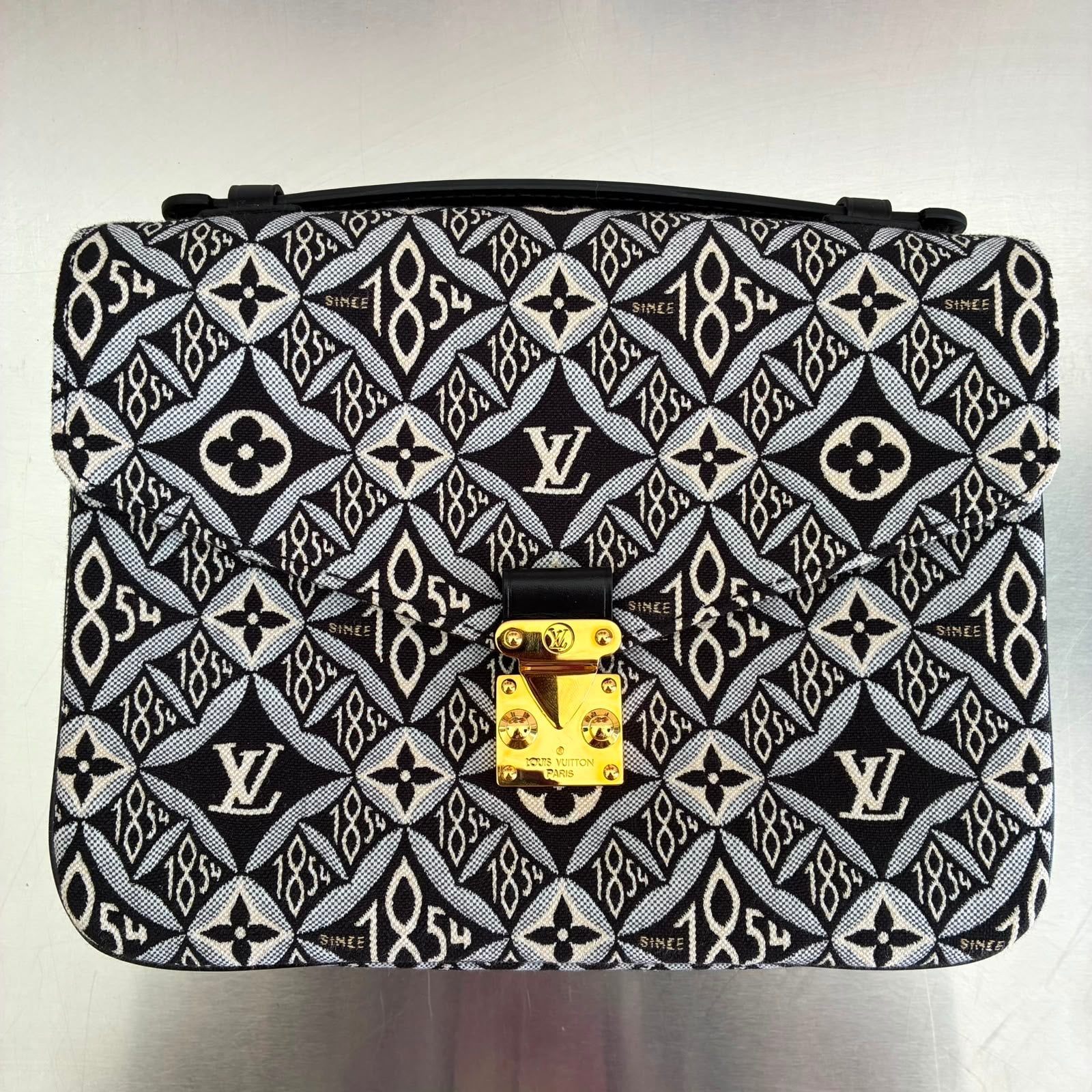 Louis Vuitton Pochette Métis Since 1854
