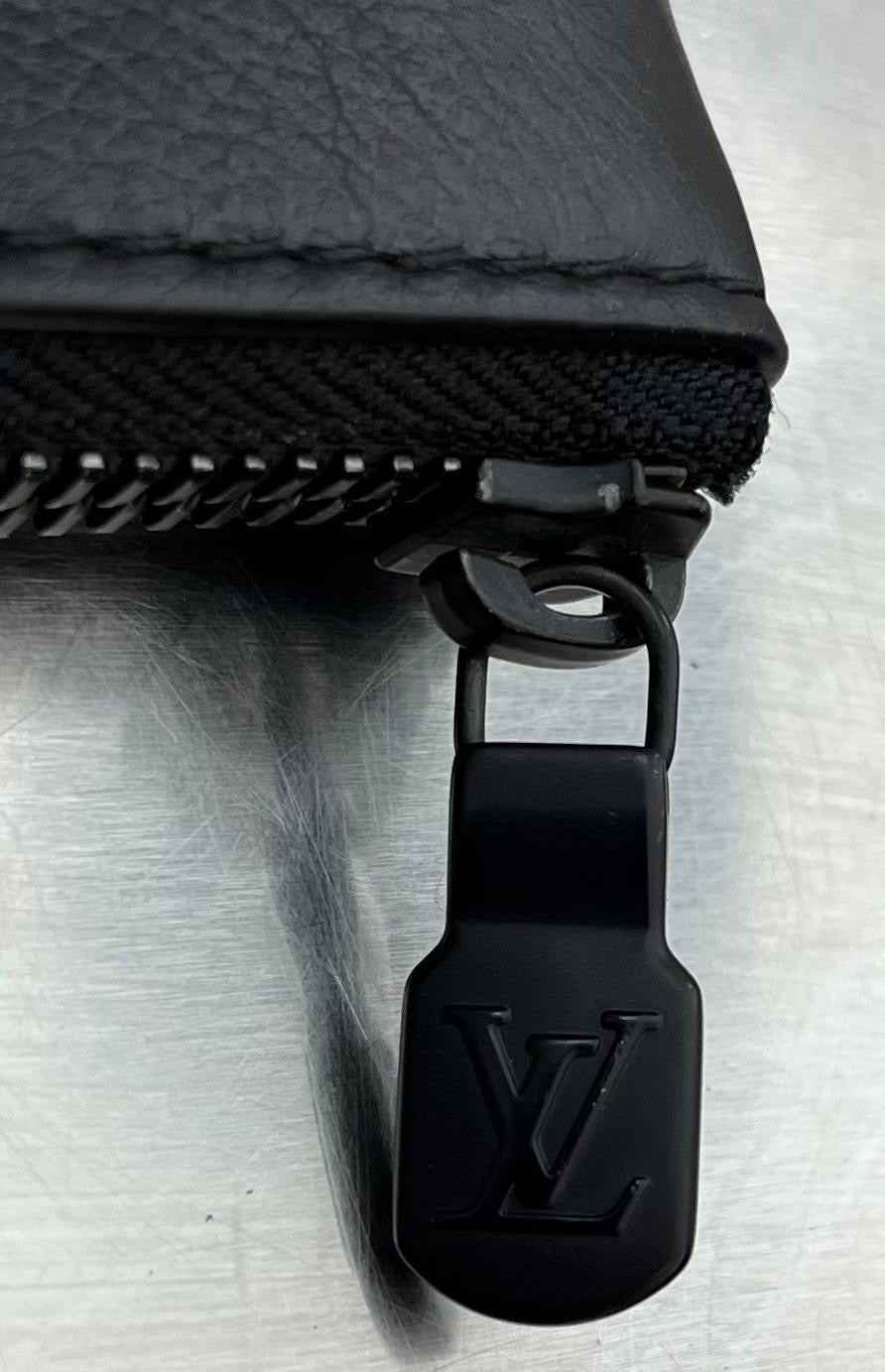 Louis Vuitton Pochette To - Go