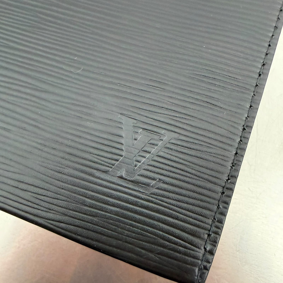 Louis Vuitton Pochette Voyage Epi