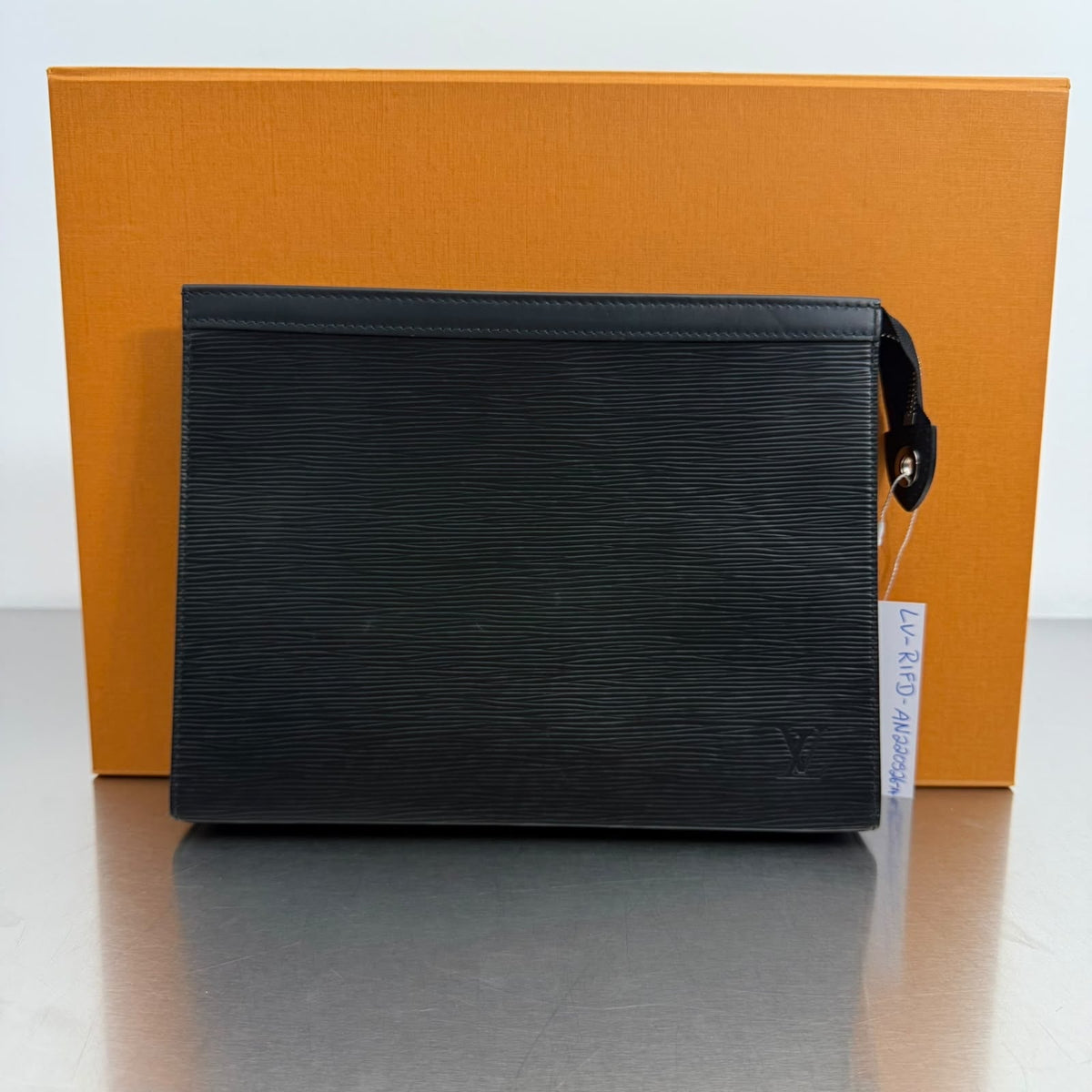Louis Vuitton Pochette Voyage Epi