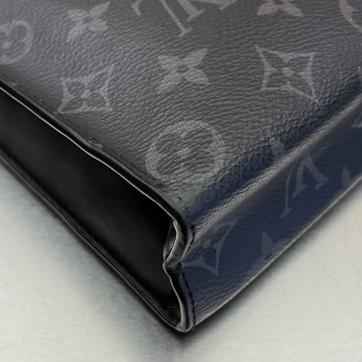 Louis Vuitton Pochette Voyage MM Eclipse
