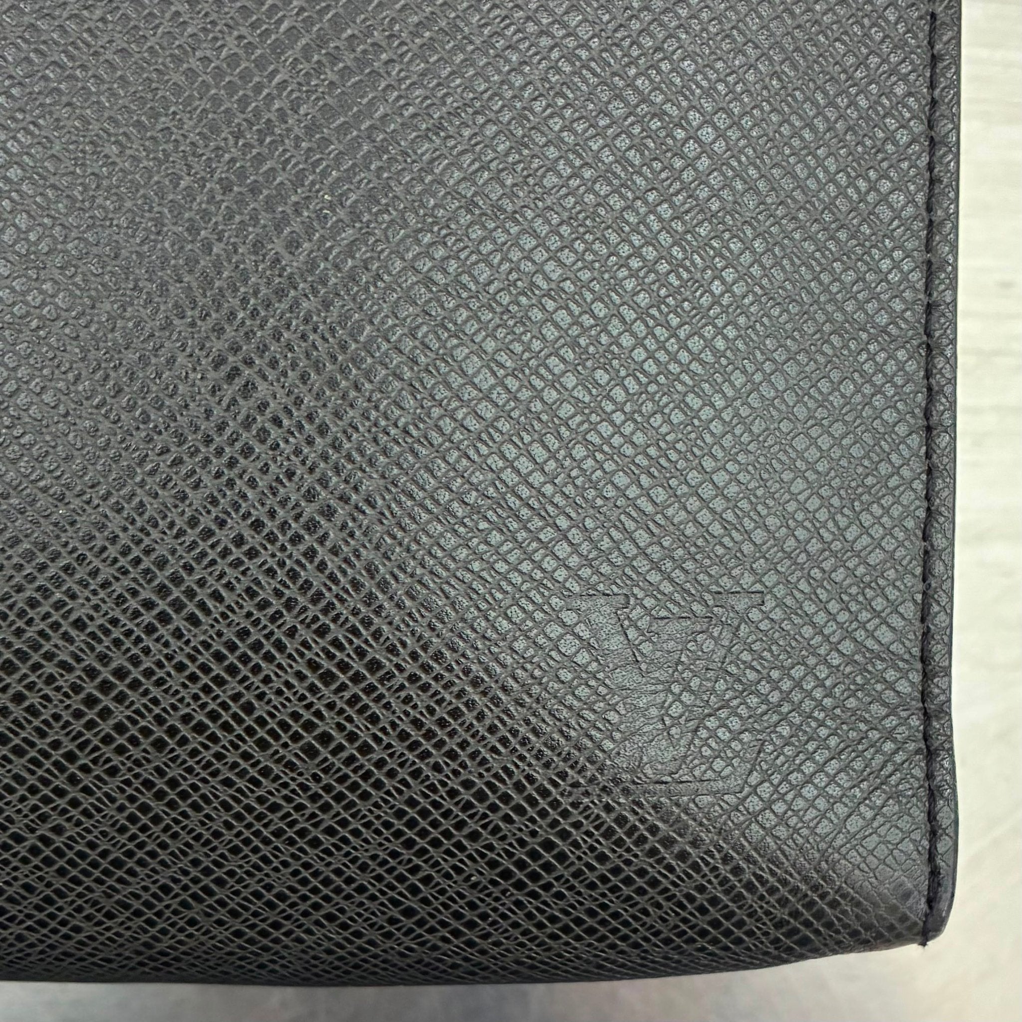 Louis Vuitton Pochette Voyage MM Taiga