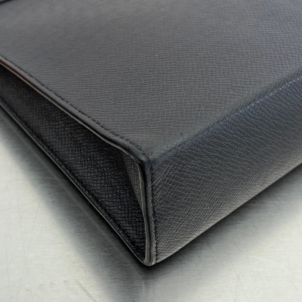 Louis Vuitton Pochette Voyage MM Taiga