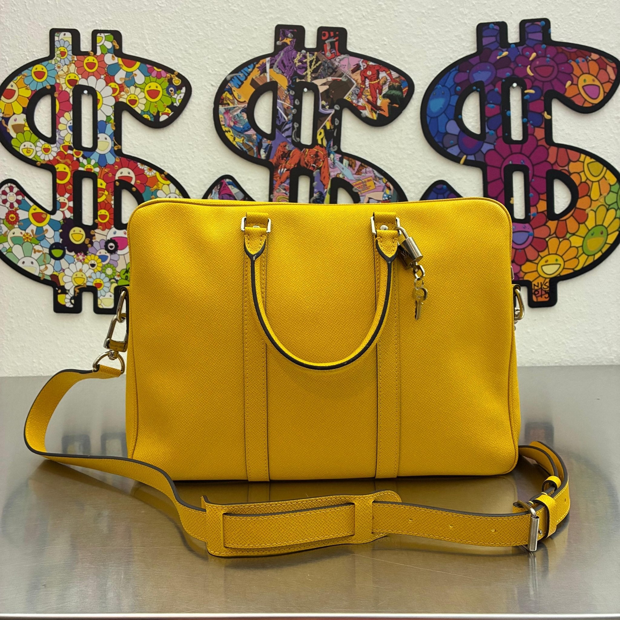 Louis Vuitton Port Documents Voyage Taiga