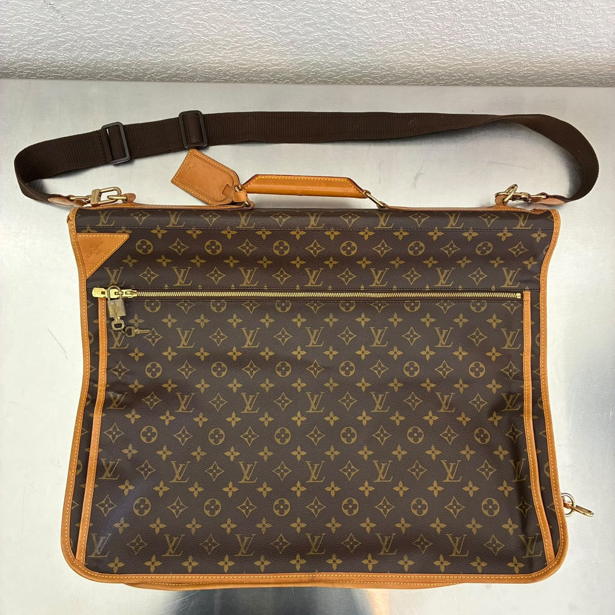 Louis Vuitton Portable Cabin Monogam Kleiderhülle