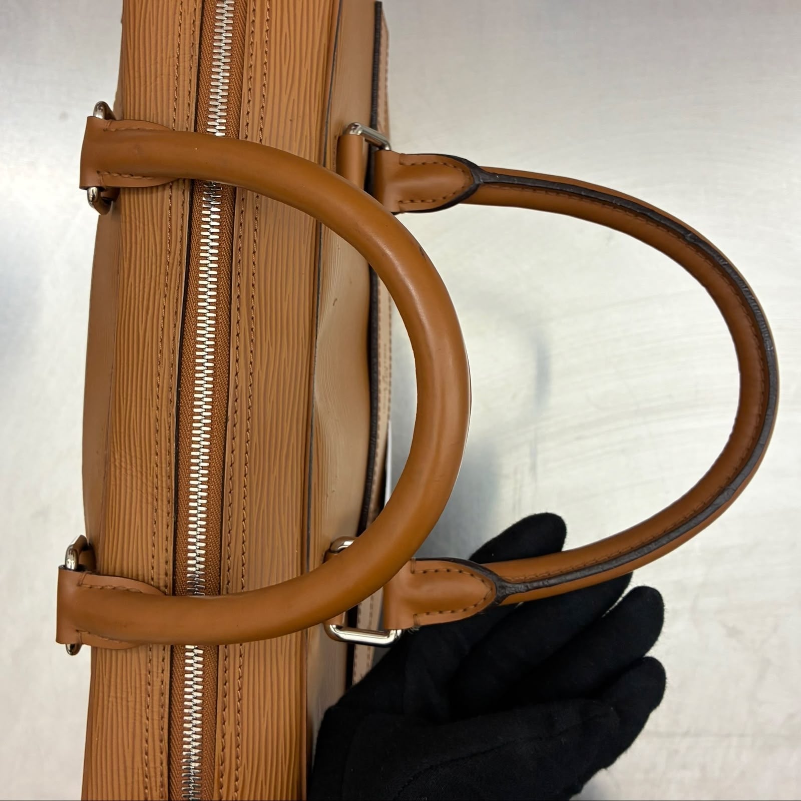Louis Vuitton Porte Documents Epi