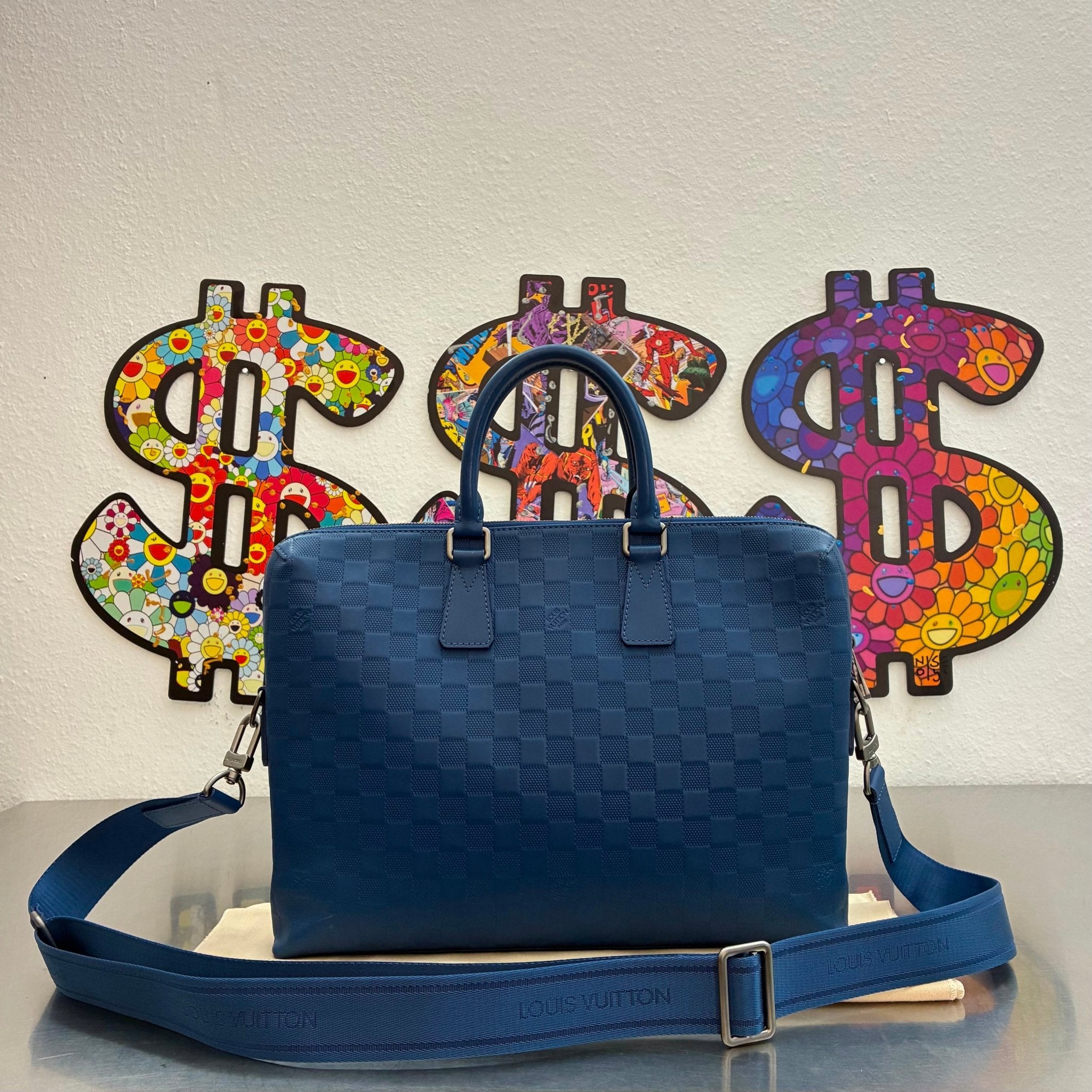 Louis Vuitton Porte Documents Jour Infini