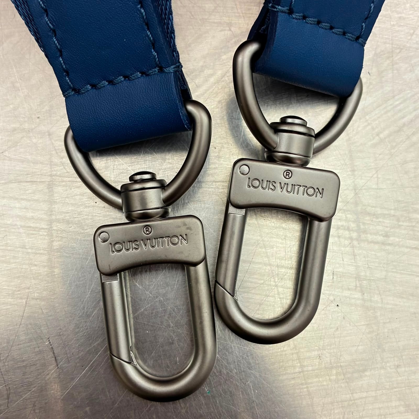 Louis Vuitton Porte Documents Jour Infini