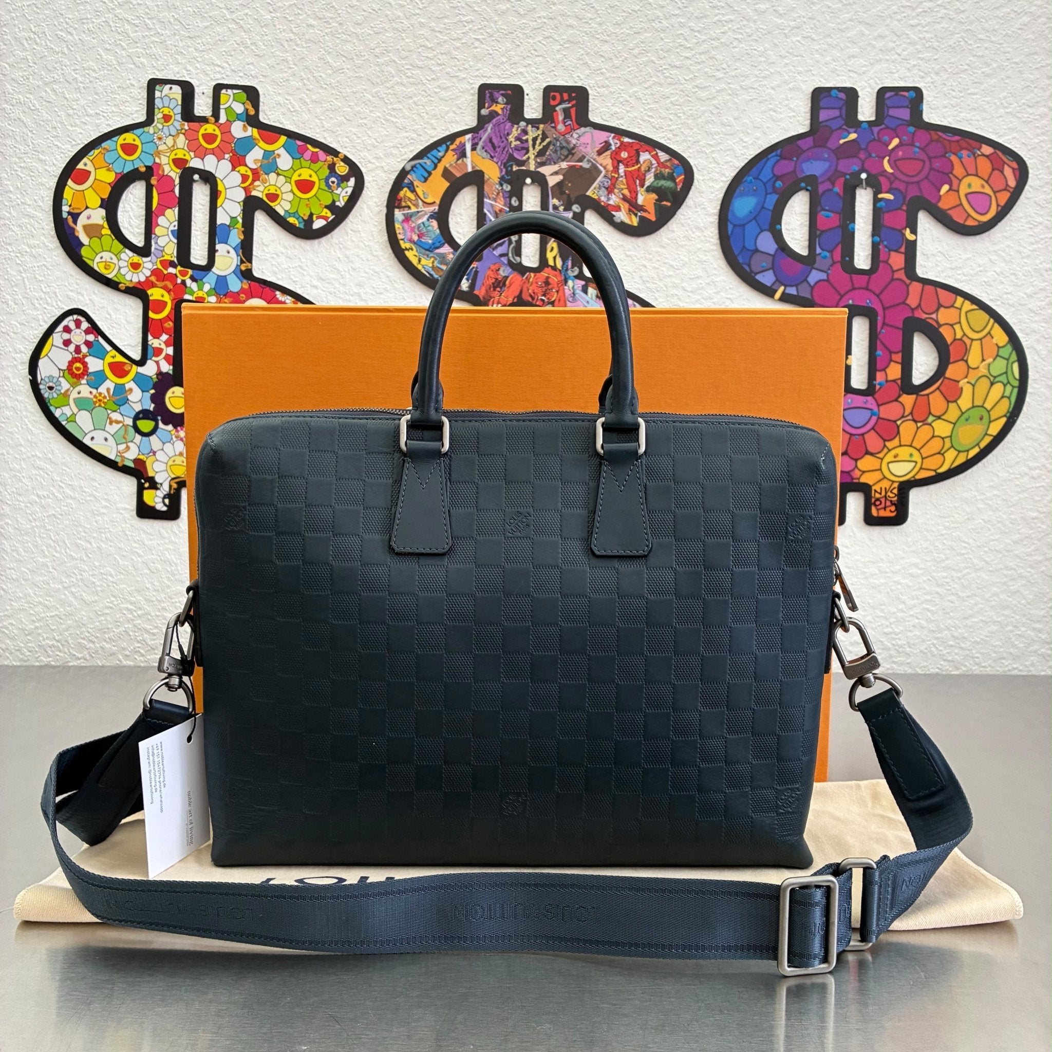 Louis Vuitton Porte Documents Jour Infini