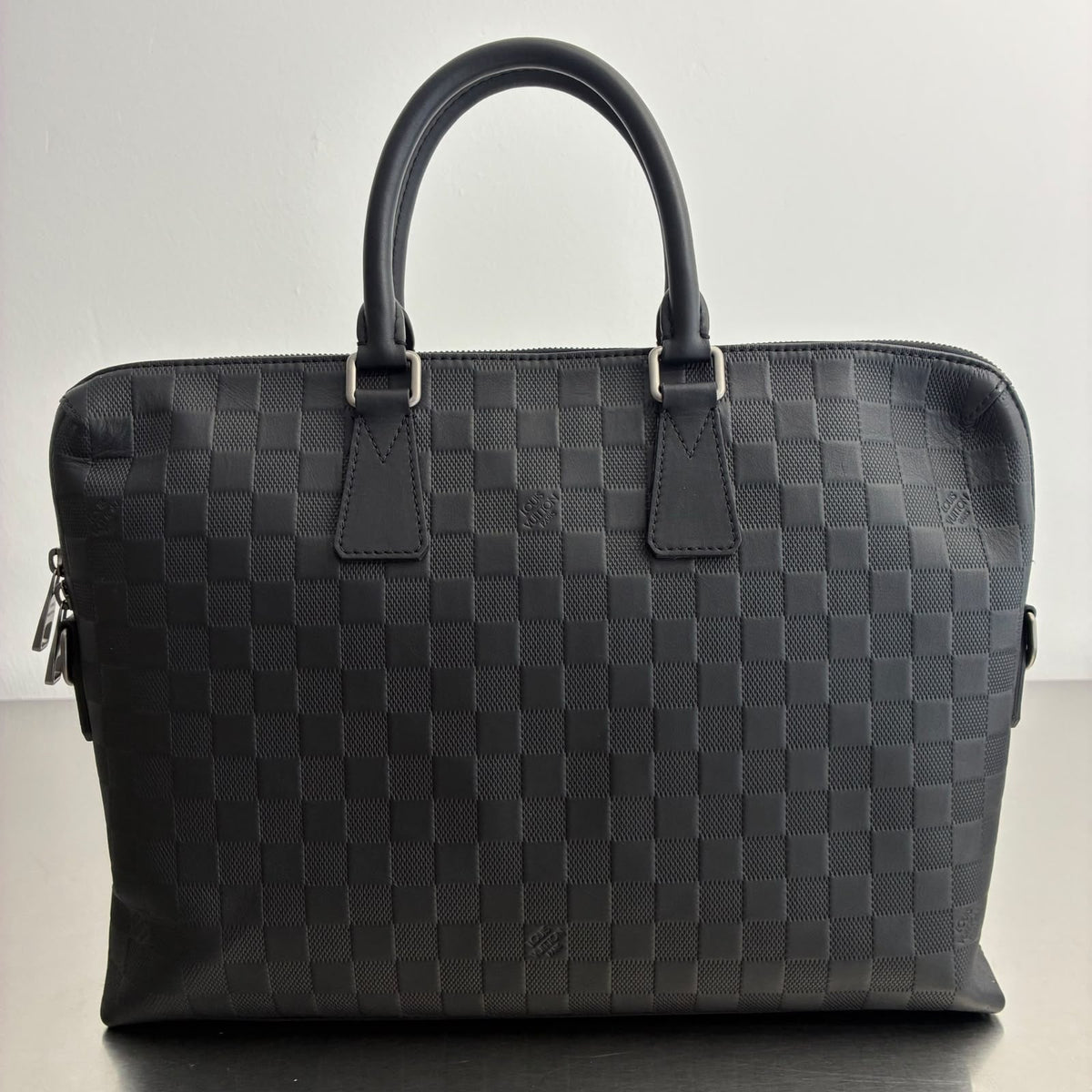 Louis Vuitton Porte Documents Jour Voyage Damier Infini