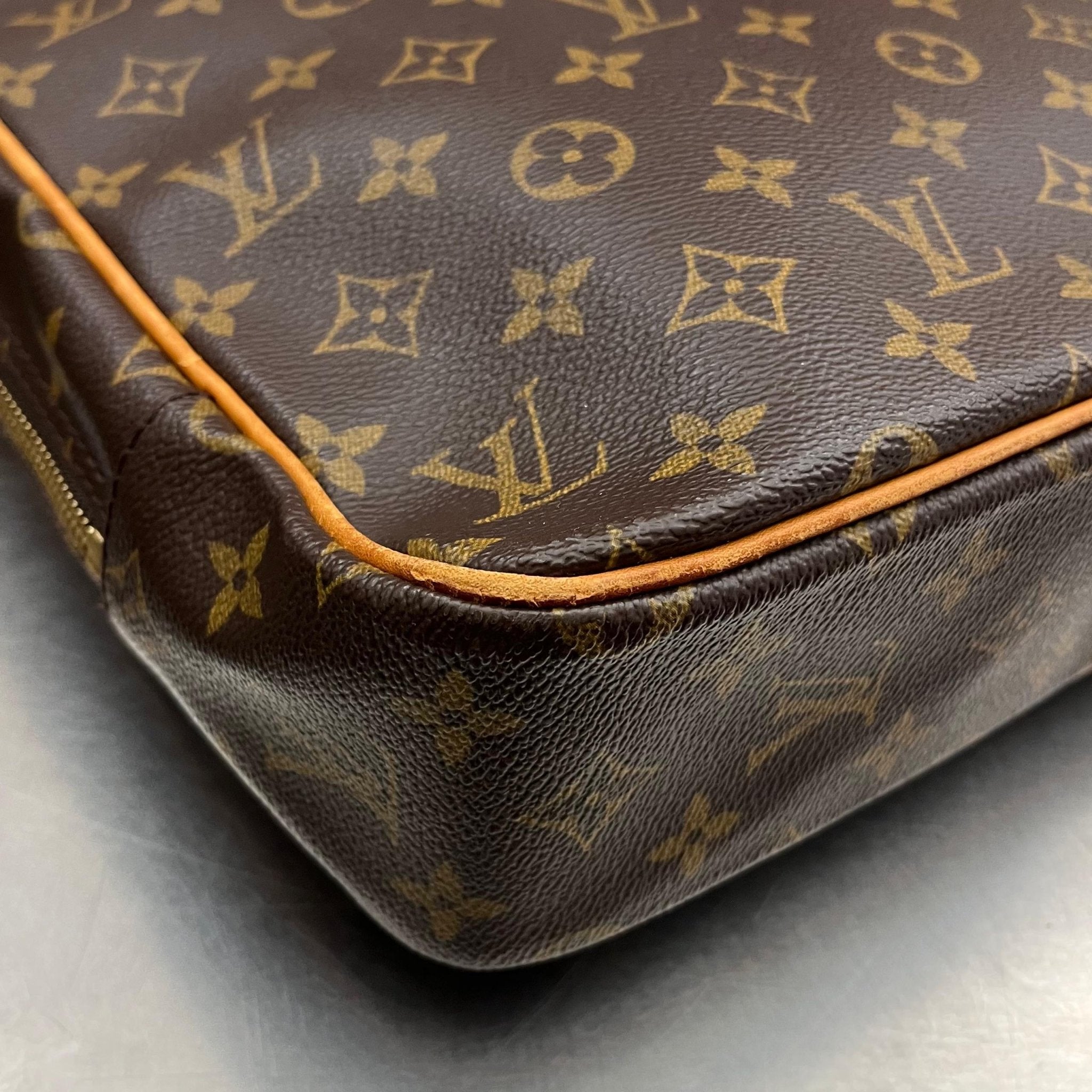 Louis Vuitton Porte Documents Pegase Monogram