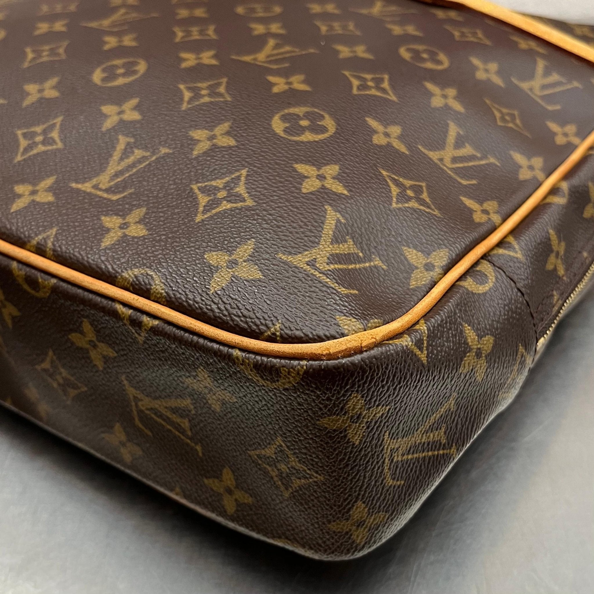 Louis Vuitton Porte Documents Pegase Monogram