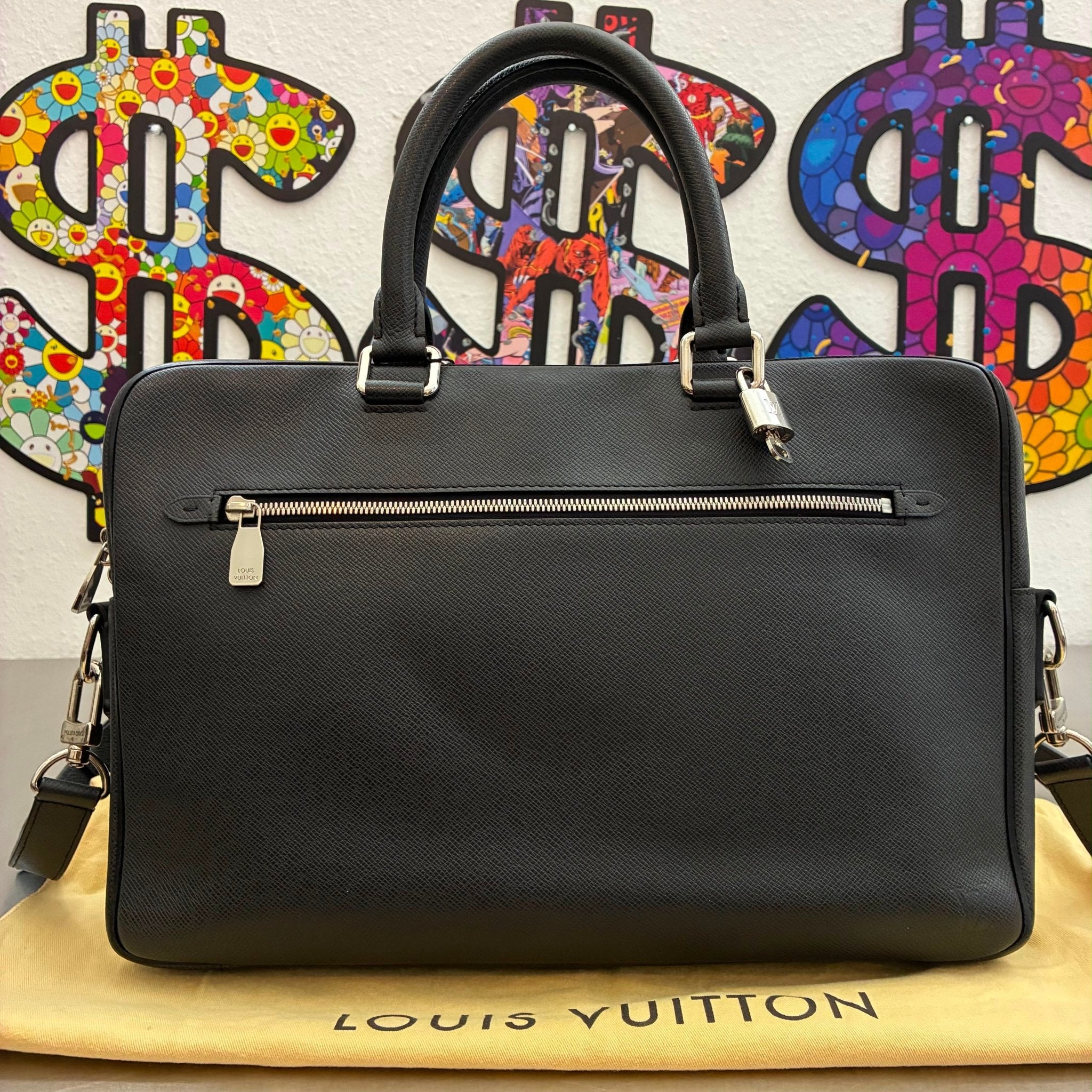 Louis Vuitton Porte Documents Taiga