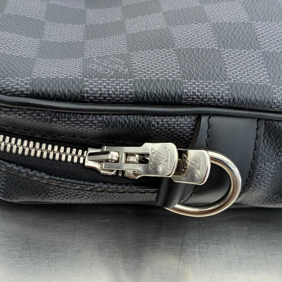 Louis Vuitton Porte Documents Voyage Damier Graphite