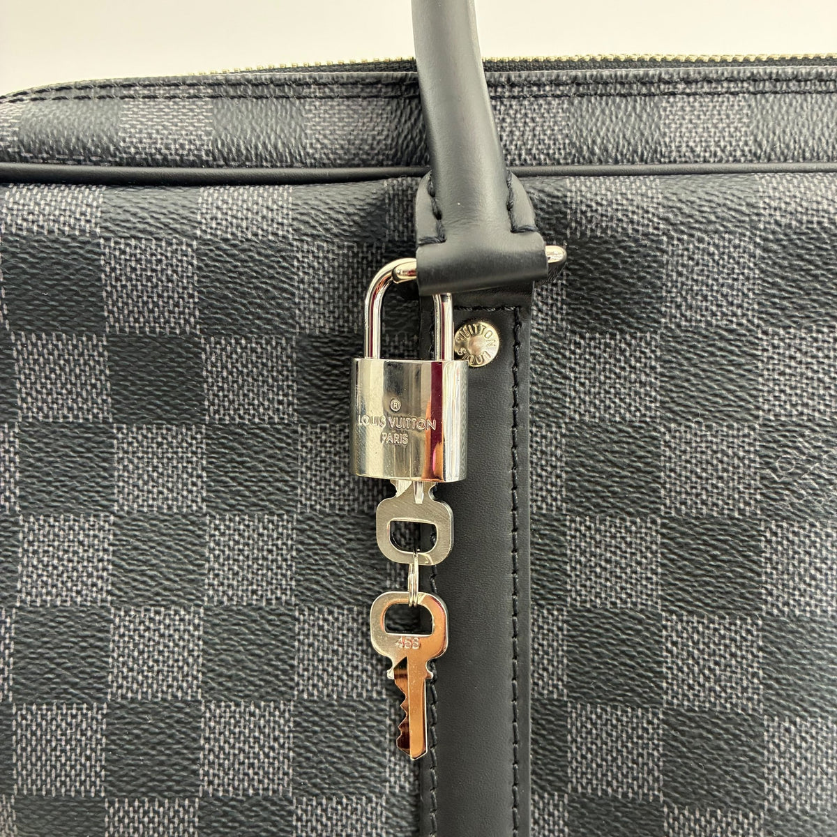 Louis Vuitton Porte Documents Voyage Damier Graphite