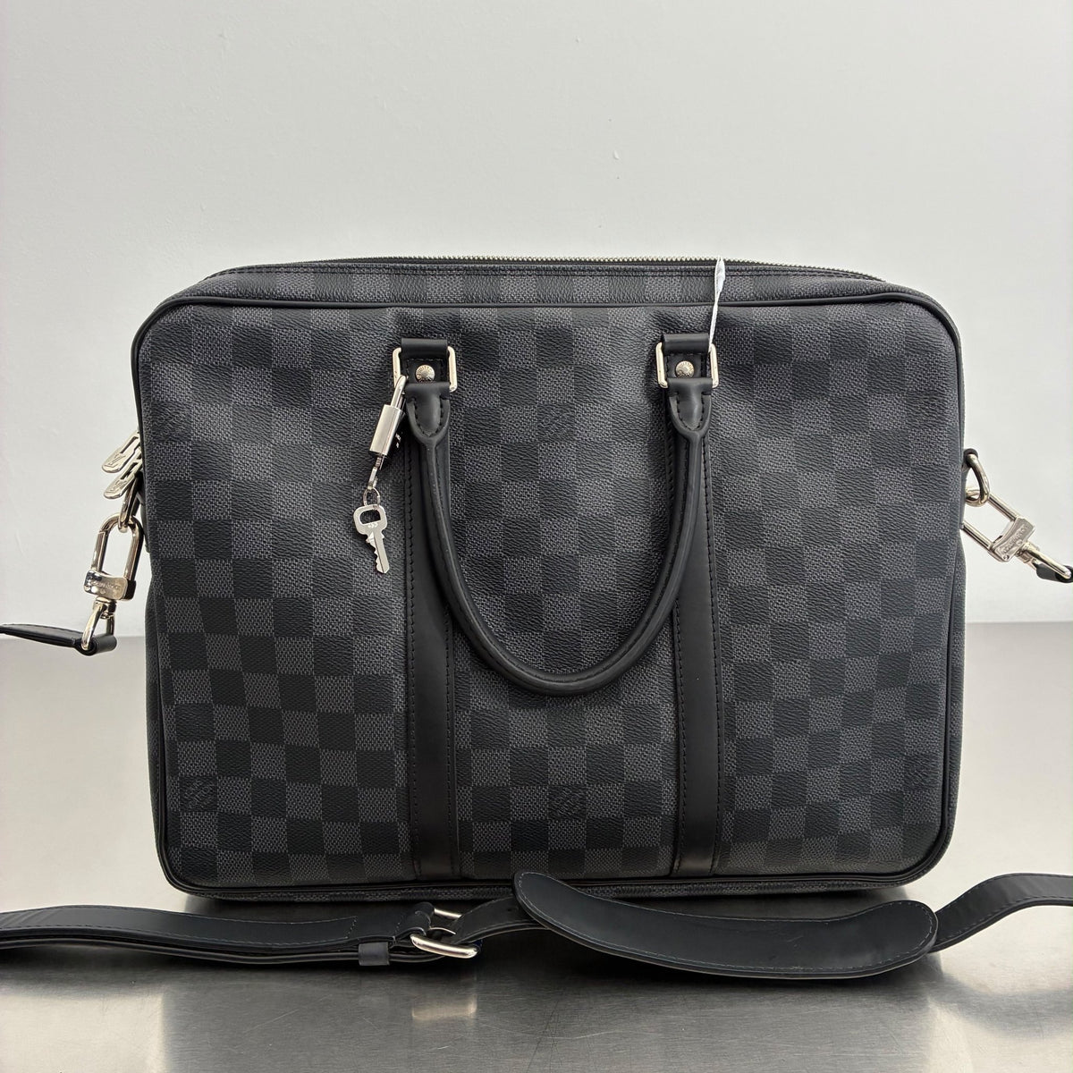 Louis Vuitton Porte Documents Voyage Damier Graphite