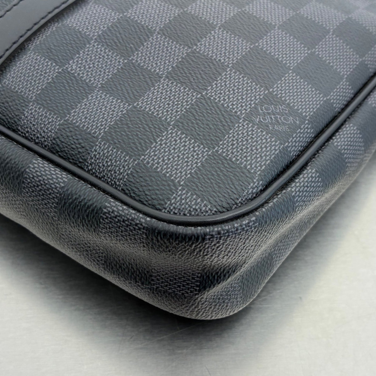Louis Vuitton Porte Documents Voyage Damier Graphite