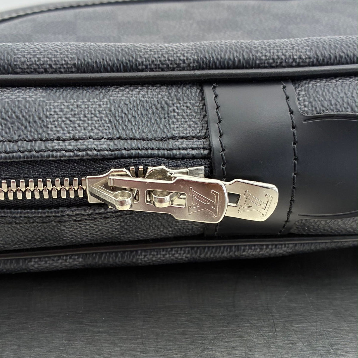 Louis Vuitton Porte Documents Voyage Damier Graphite