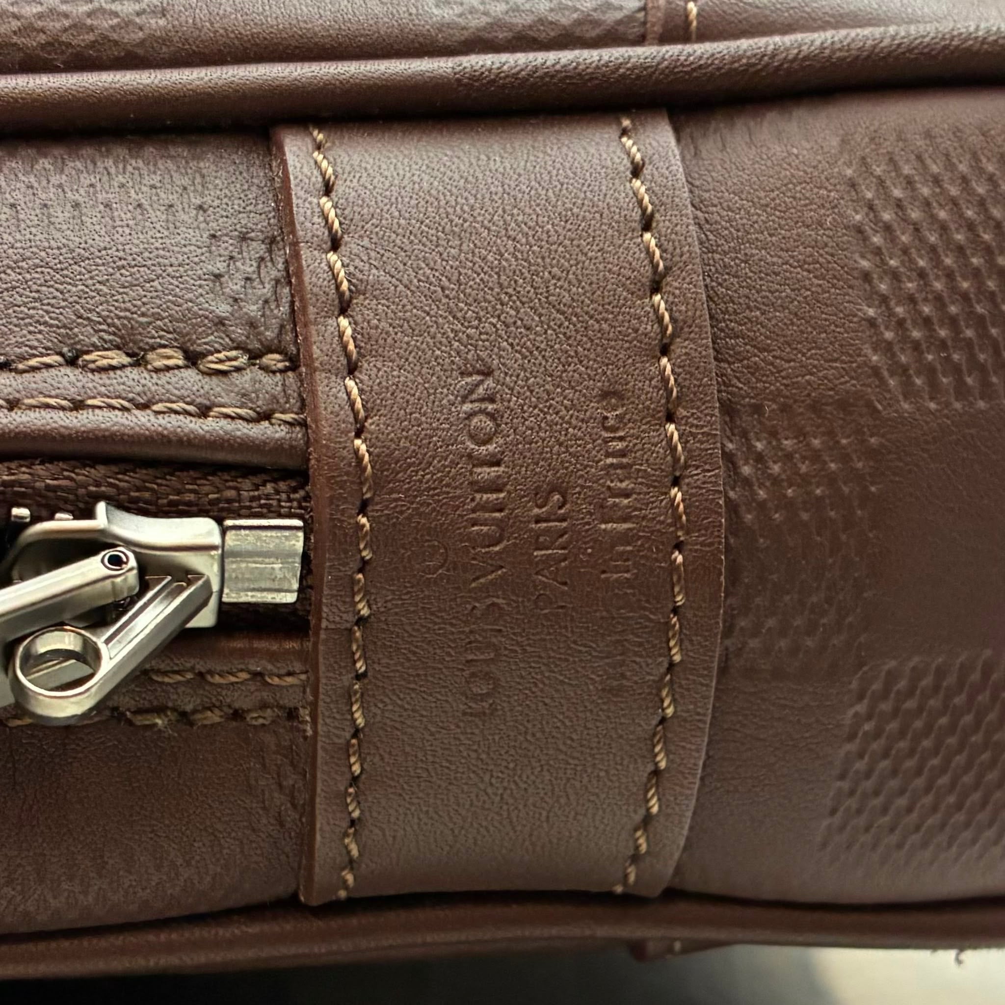 Louis Vuitton Porte Documents Voyage Damier Infini