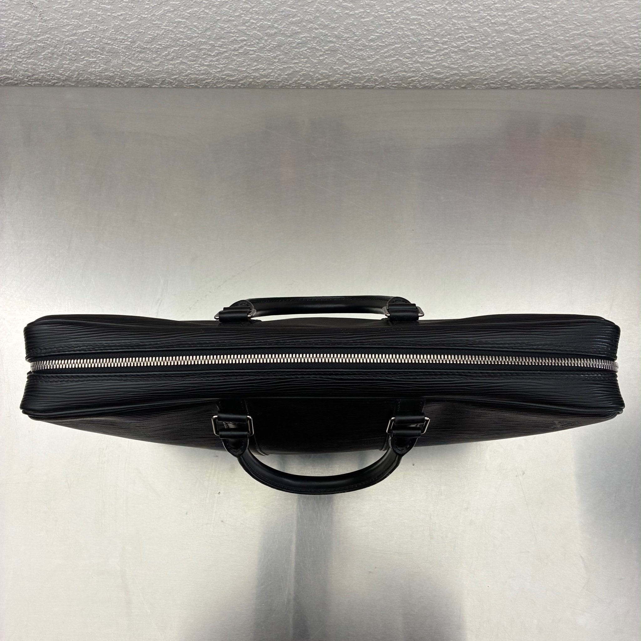 Louis Vuitton Porte Documents Voyage Epi