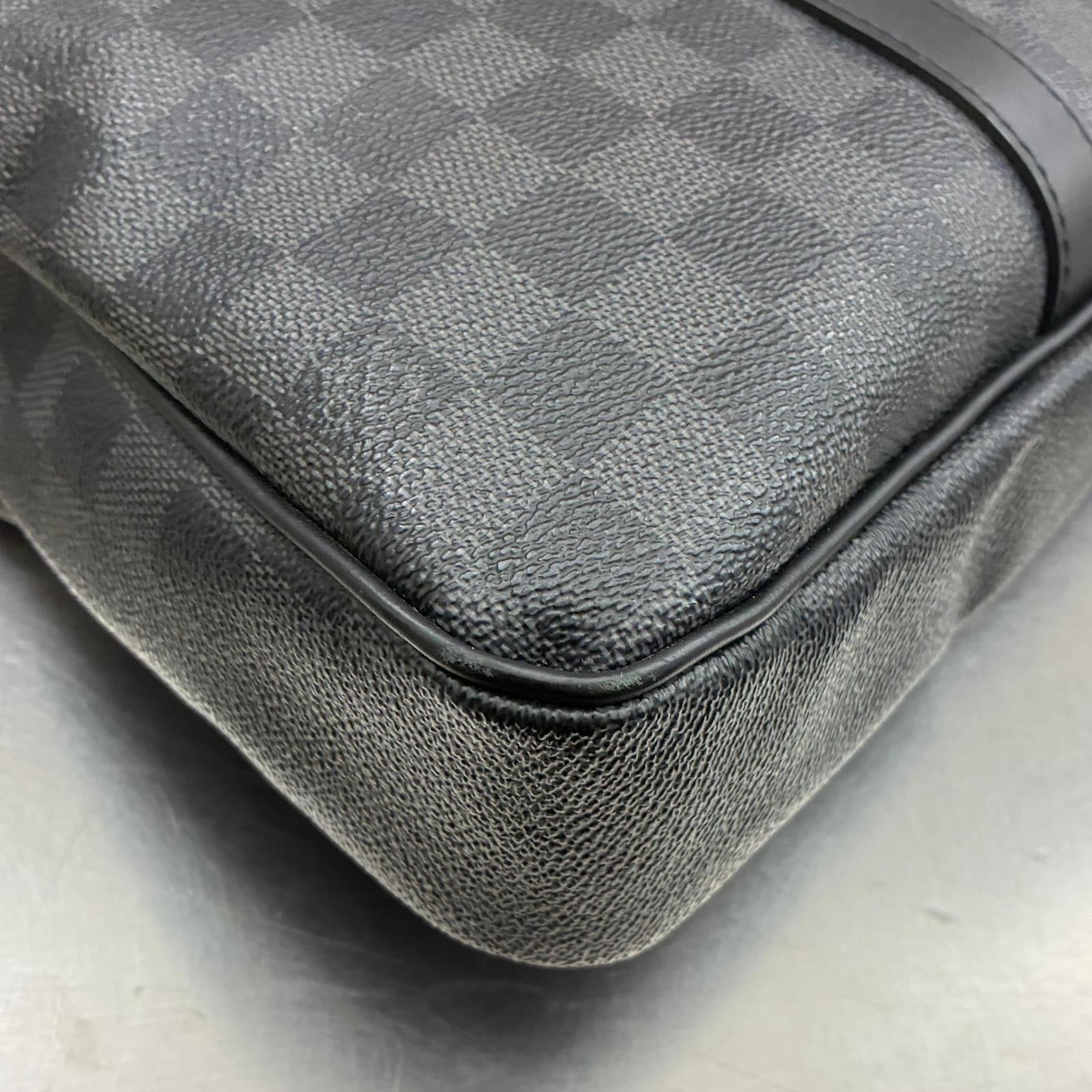 Louis Vuitton Porte Documents Voyage PM Damier
