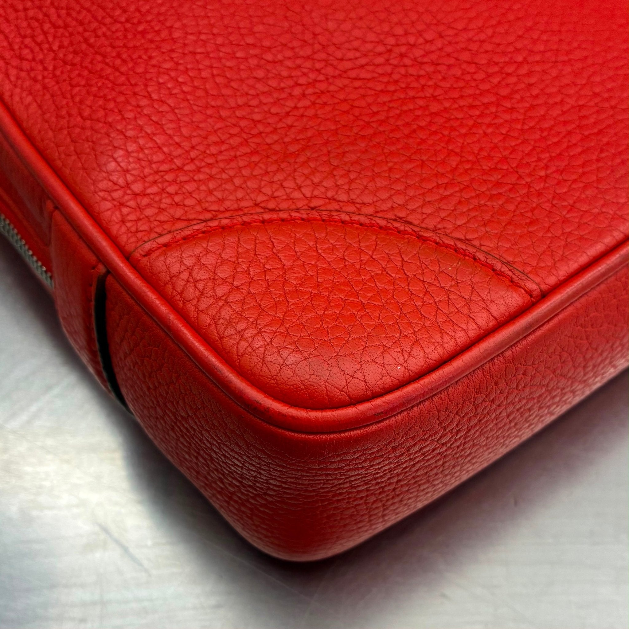 Louis Vuitton Porte Documents Voyage Taurillon Leder