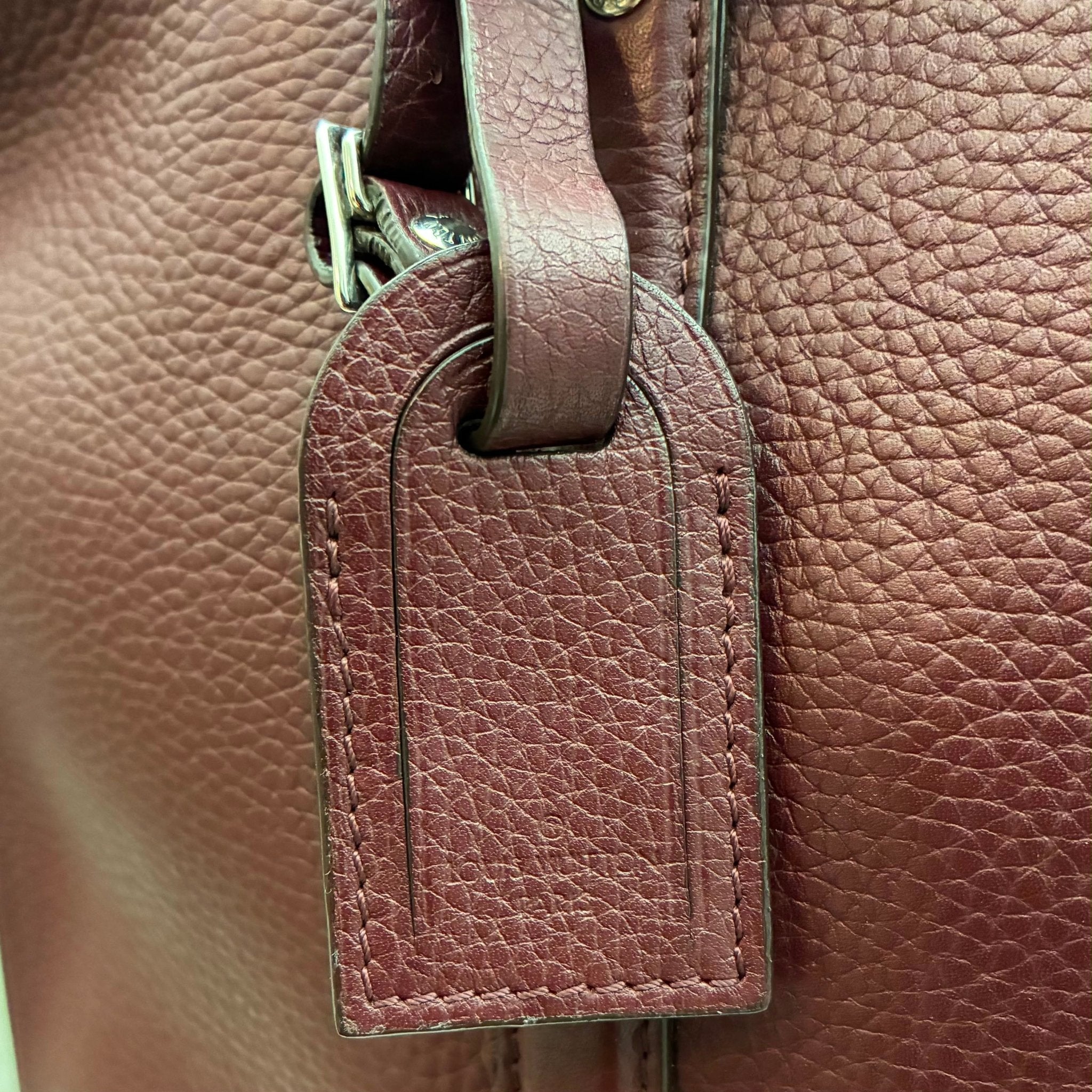 Louis Vuitton Porte Documents Voyage Taurillon Leder