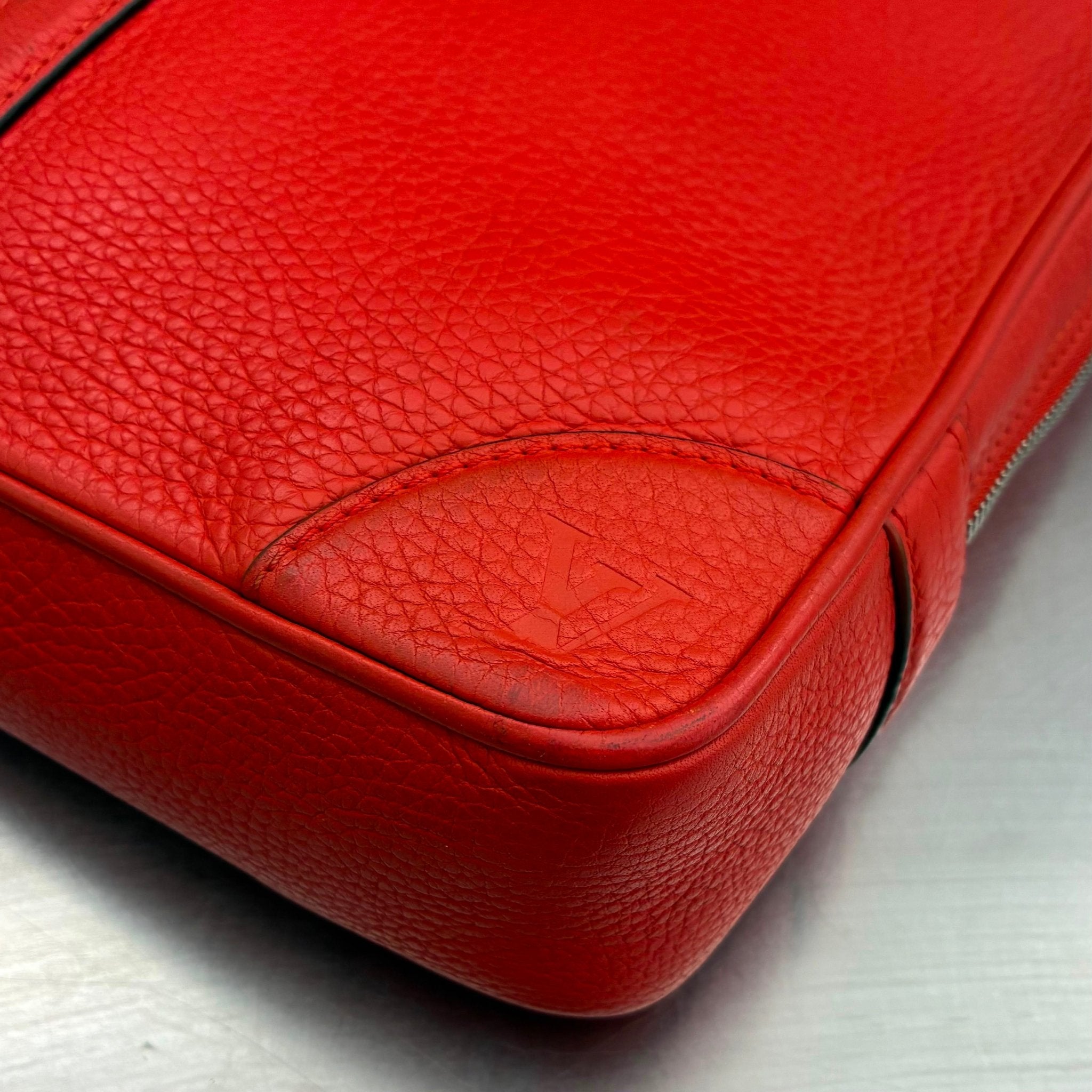 Louis Vuitton Porte Documents Voyage Taurillon Leder