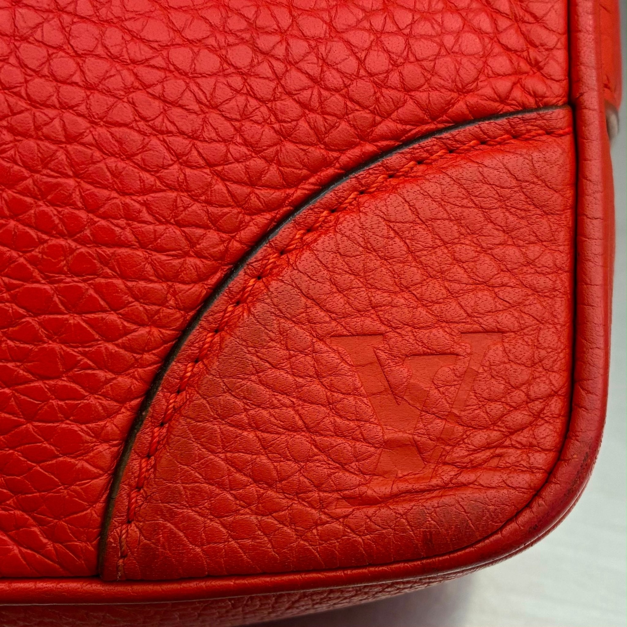 Louis Vuitton Porte Documents Voyage Taurillon Leder