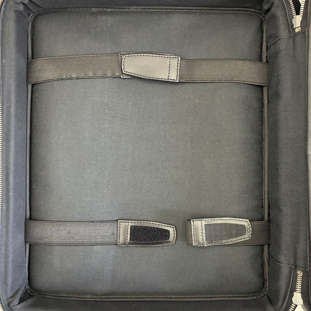 Louis Vuitton Porte Ordinateur Odessa Taiga