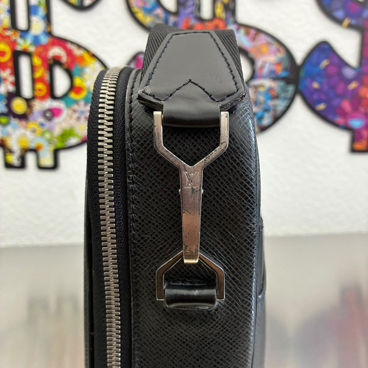 Louis Vuitton Porte Ordinateur Odessa Taiga