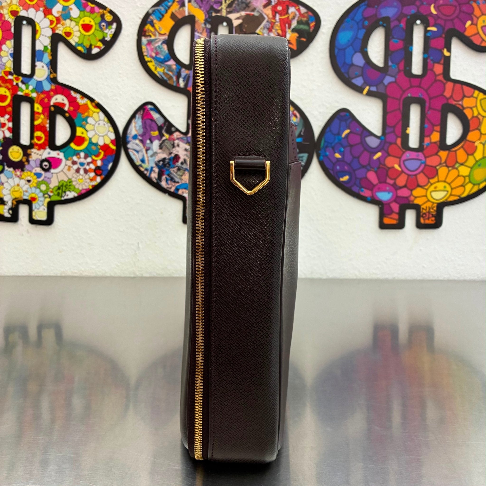 Louis Vuitton Porte Ordinateur Taiga