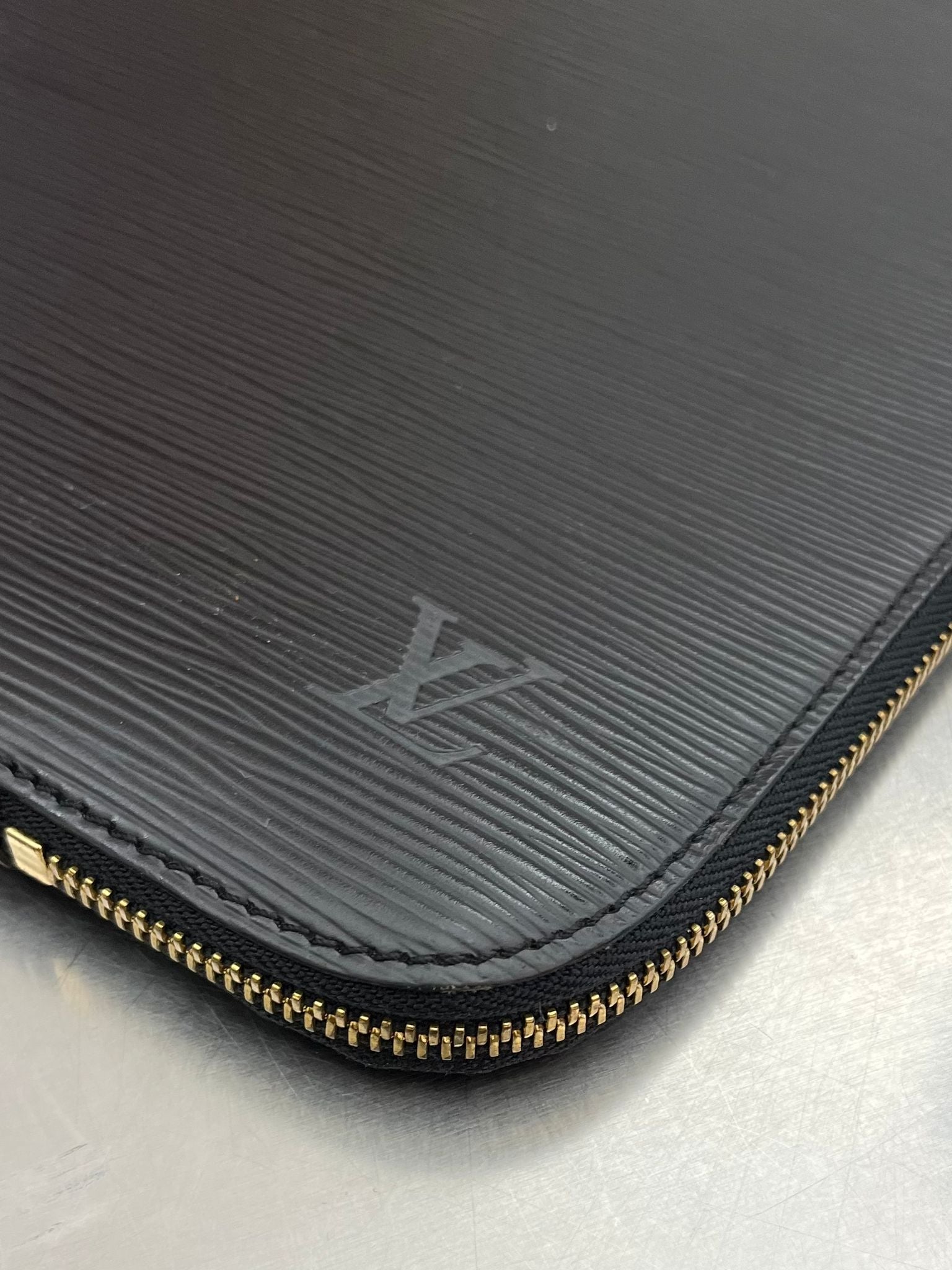 Louis Vuitton Posh Document EPI GM